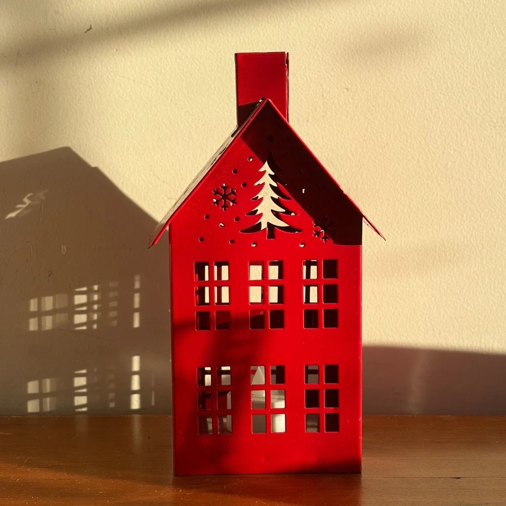 Red‎ Metal Christmas House Lantern LED Tea Light Holiday Decor Tree Snowflake